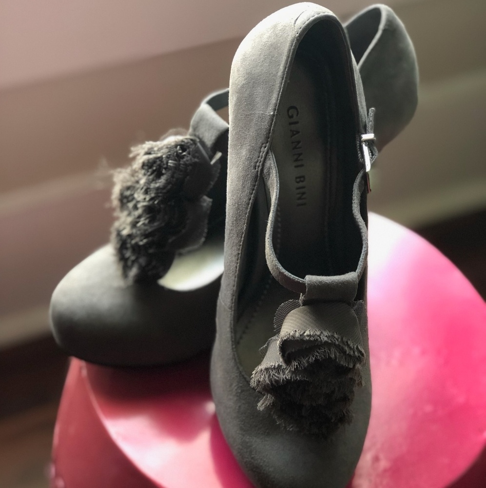 👠👠👠 - Picture 2 of 3